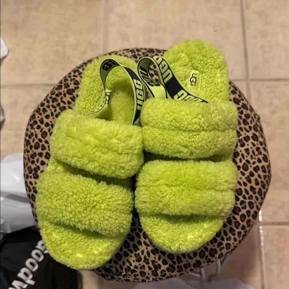 Fluffy Lime Green Kids Slides - Picture 1 of 3